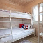 Holiday home Domki Nad Rozlewiskiem De Lux Sarbinowo Basen Podgrzewany, Malpi Gaj- 4 Pietrowy W Swietlicy 160M2, Tyrolka-Dla Dzieci, Rowery, Ognisko