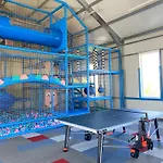 Domki Nad Rozlewiskiem De Lux Sarbinowo Basen Podgrzewany, Malpi Gaj- 4 Pietrowy W Swietlicy 160M2, Tyrolka-Dla Dzieci, Rowery, Ognisko *