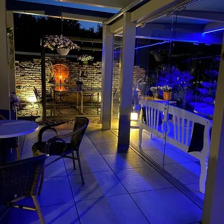 Nad Rozlewiskiem Basen, Malpi Gaj W Swietlicy - Wszystko Dla Dzieci *