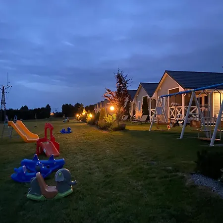 Casa de Férias Nad Rozlewiskiem De Lux Basen Podgrzewany, Malpi Gaj- 4 Pietrowy W Swietlicy 160m2, Tyrolka-dla Dzieci, Rowery, Ognisko *