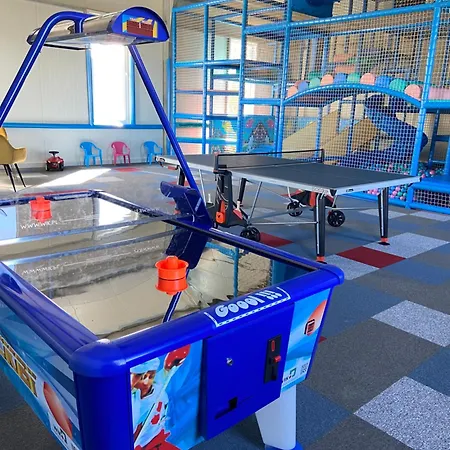 Nad Rozlewiskiem Basen, Malpi Gaj W Swietlicy - Wszystko Dla Dzieci *