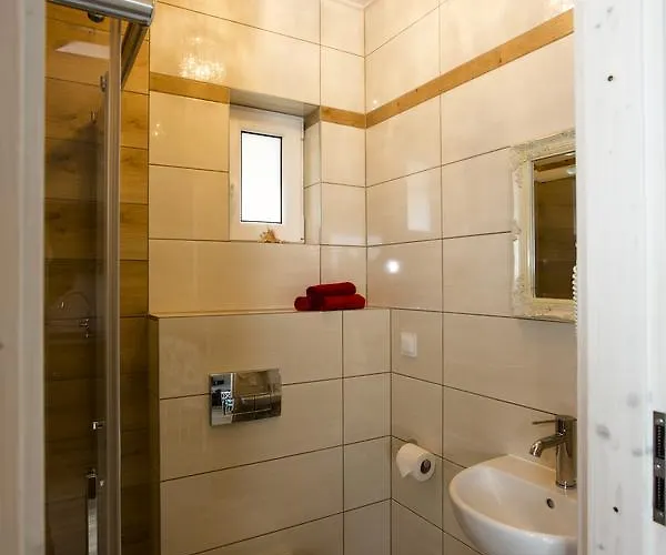 Nad Rozlewiskiem Basen, Malpi Gaj W Swietlicy - Wszystko Dla Dzieci Ferienhaus *